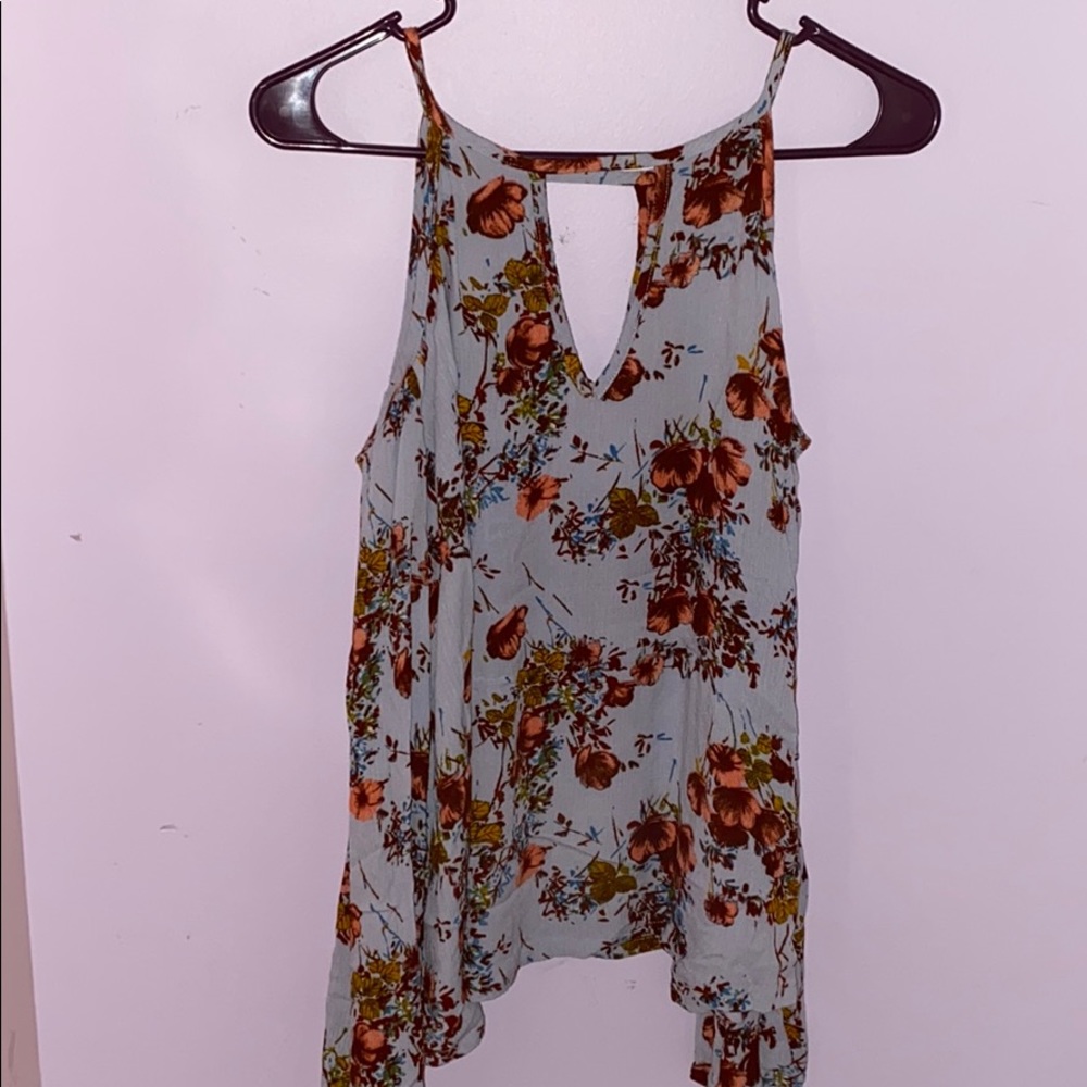 Cute flower shoulder cut out shirt